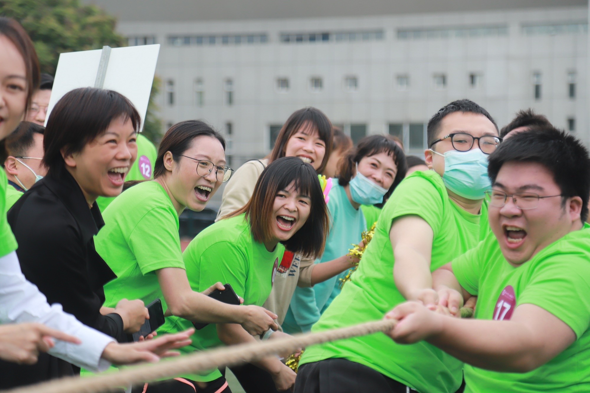 健康运动迎五一  和谐快乐促发展 ——彭州市人民医院工会委员会组织开展2021年趣味运动会
