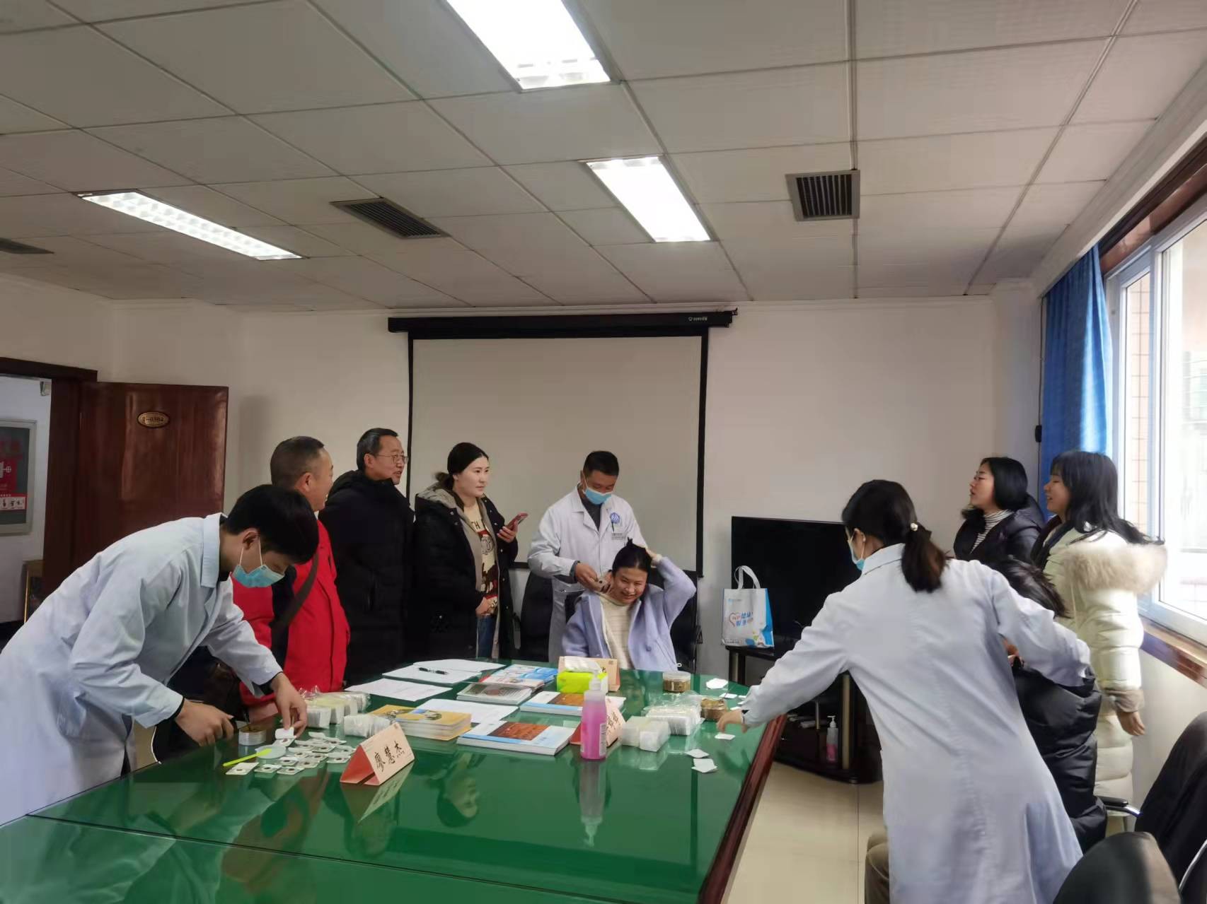彭州市人民医院“三九贴”活动 正式拉开序幕