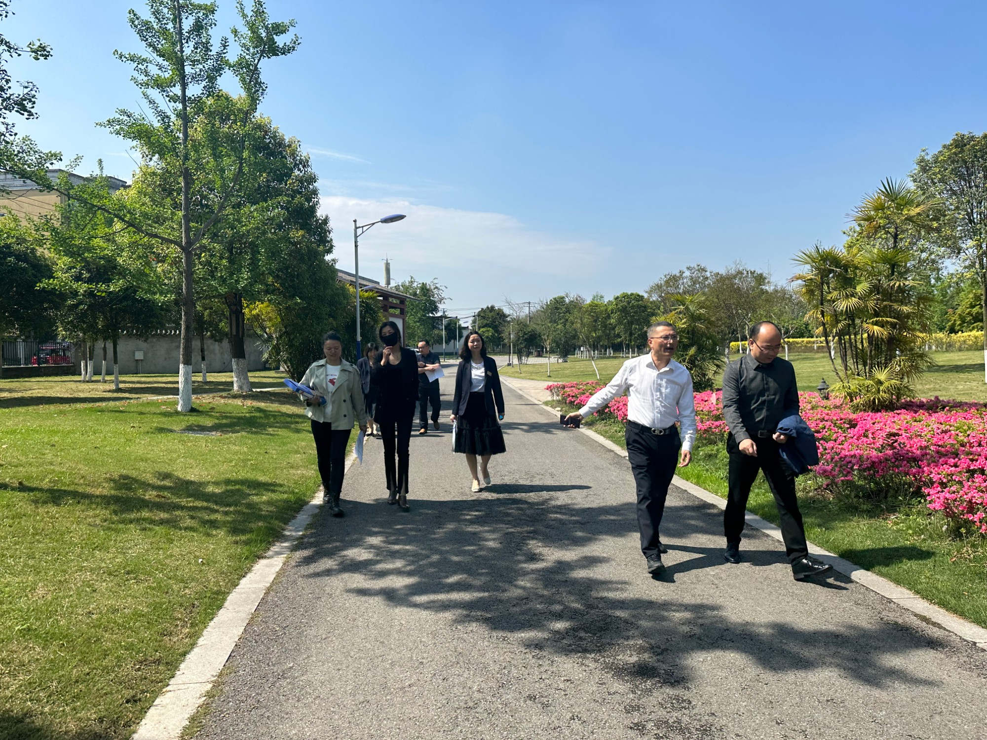 彭州市医保局领导莅临中心指导长期护理保险定点服务机构建设工作