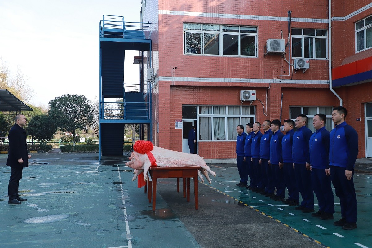 彭州市人民医院慰问彭州市消防大队